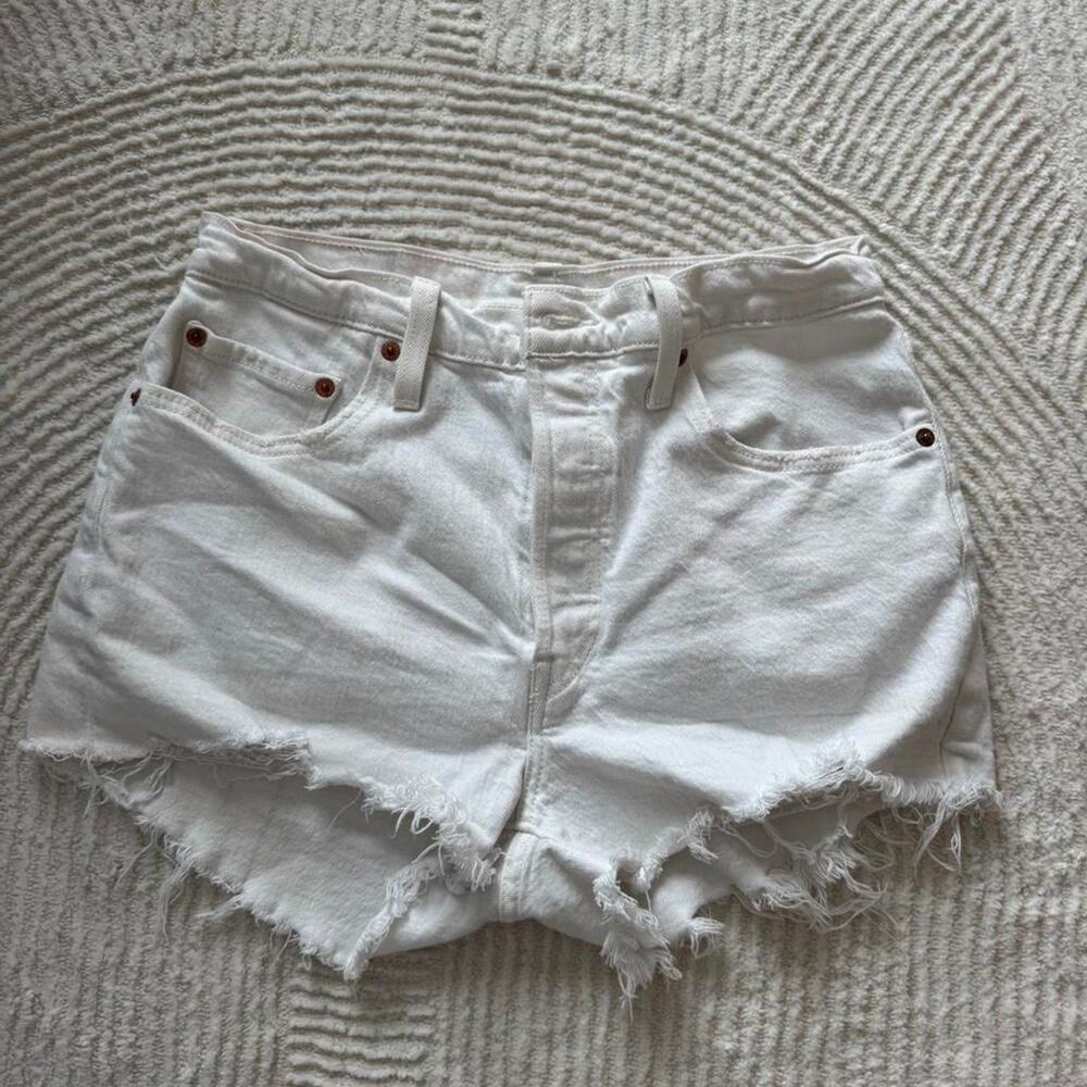 Vintage white levi 501s